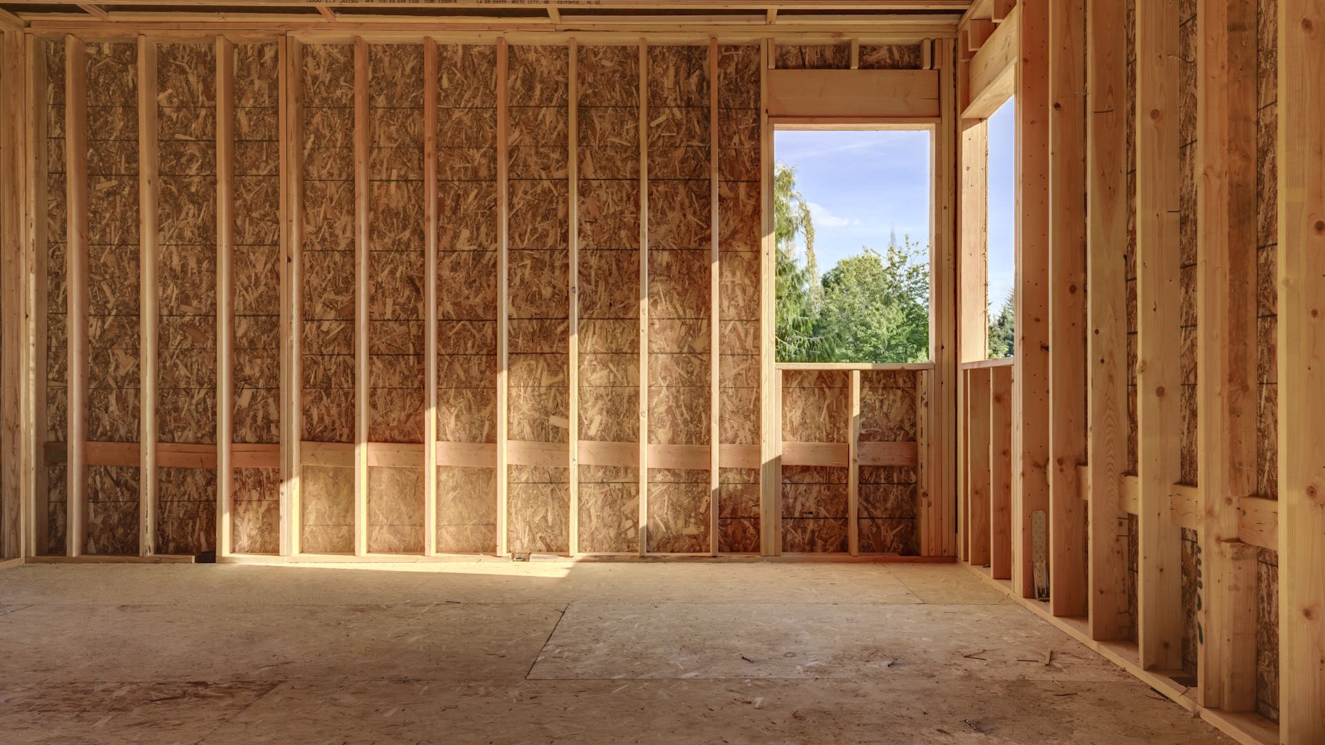 Was sind OSB-Platten? OSB-Platten (kurz für Oriented Strand Board) sind hochfeste Holzwerkstoffplatten, die aus langen, schlanken Spänen („Strands“) hergestellt werden.